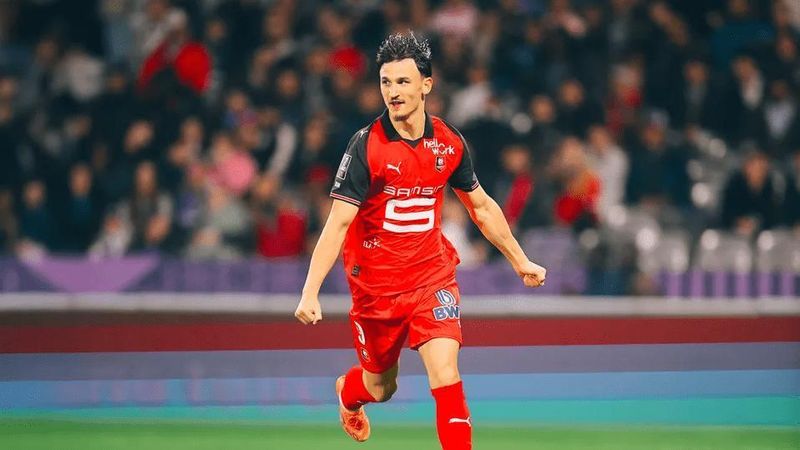  父亲的影子永不消散；勒保罗用进球延续家族足球梦。 体育新闻