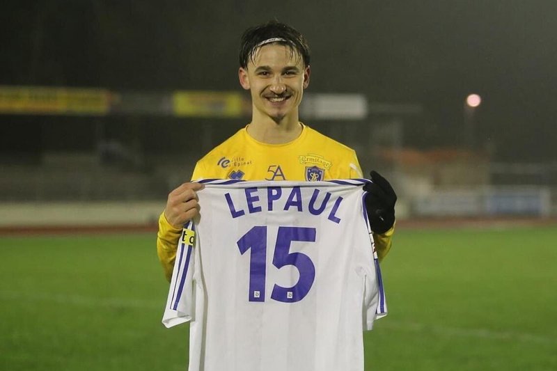  父亲的影子永不消散；勒保罗用进球延续家族足球梦。 体育新闻