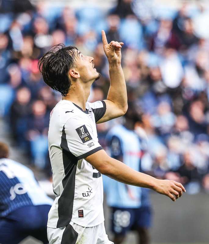  父亲的影子永不消散；勒保罗用进球延续家族足球梦。 体育新闻