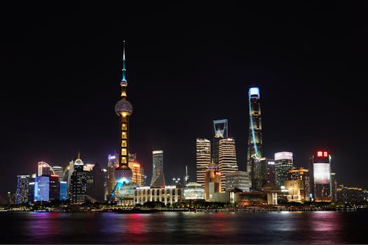 博鳌亚洲论坛专访聚焦全球信心；罗兰贝格高管畅谈稳定投资环境。