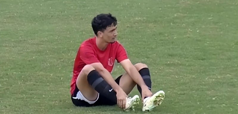  揭秘U23国足队长风波：高期待背后的职业困境与破局之道 体育新闻