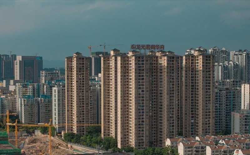  房产困局下的资产重塑：多套房持有者的生存博弈与解决路径 股票财经