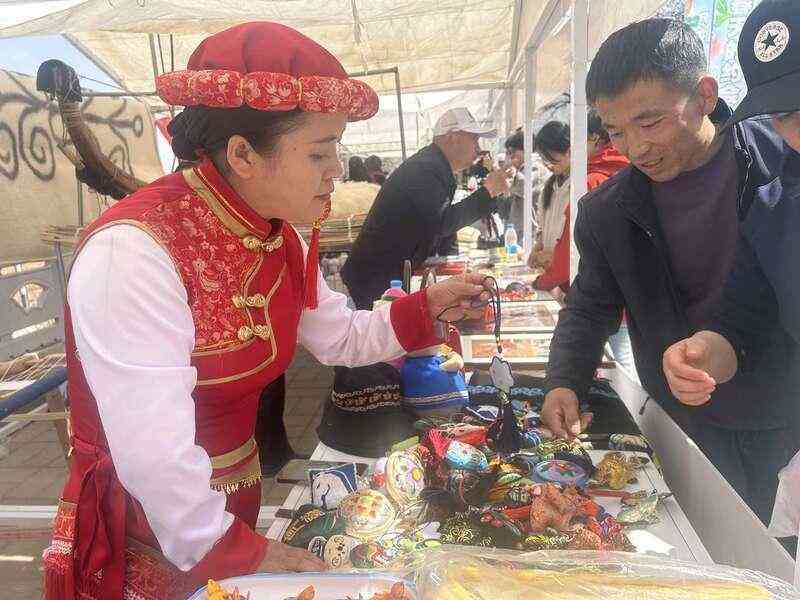  杏花村的那一天：一场集市如何让整个村子的人心里都暖了 文化旅游 杏花村的那一天：一场集市如何让整个村子的人心里都暖了 文化旅游