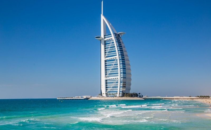  【深度复盘】阿联酋军事冒险背后的战略算盘：从430枚导弹拦截数据看小国生存困境 新闻