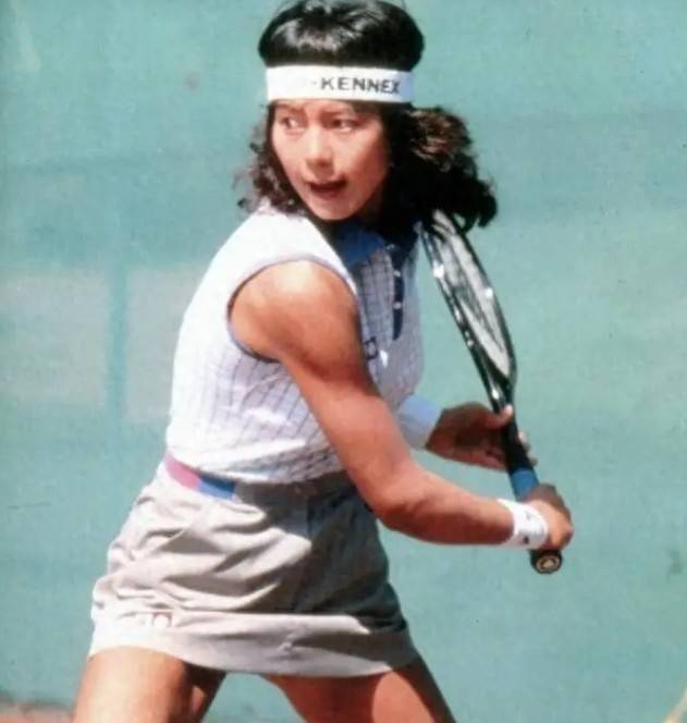  体育与政治的博弈：1982年胡娜事件如何改写中国网球进程 体育新闻